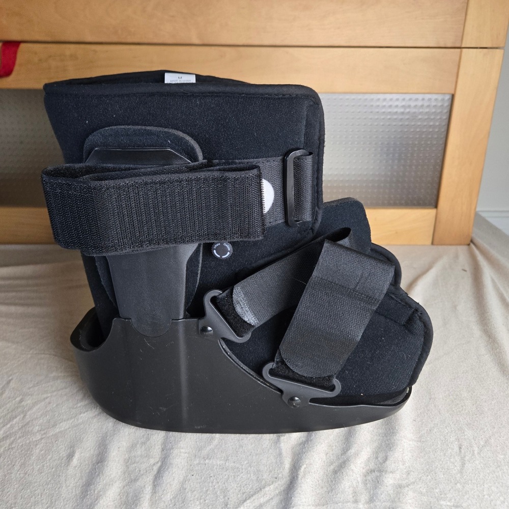 Walking Boot Unisex Medium Black Excellent Orthopedic Support inflatable cast